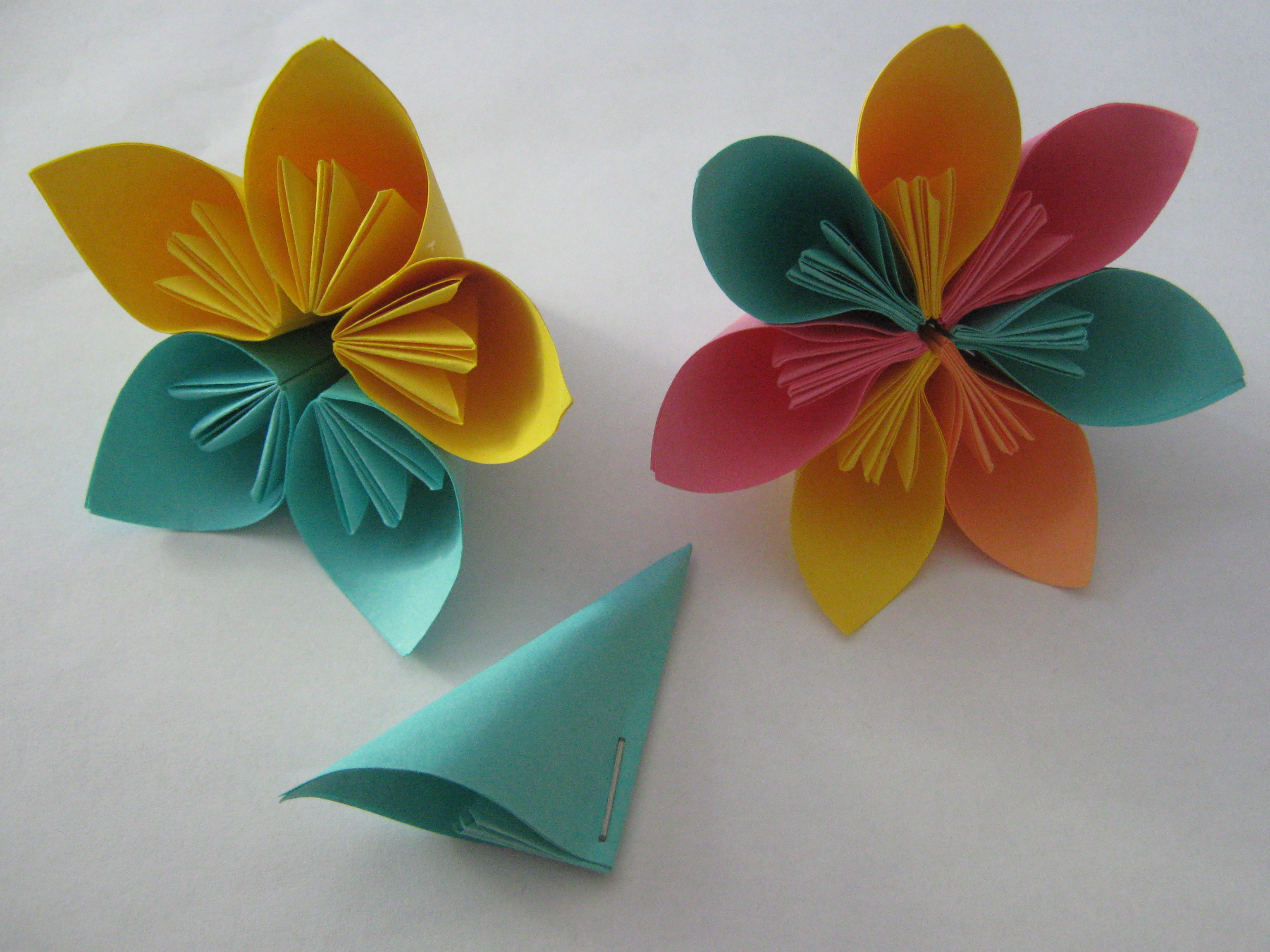 easy origami flower video for kids